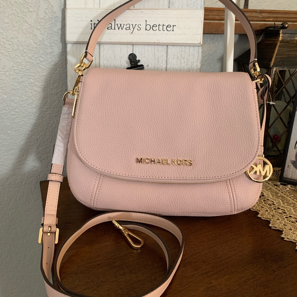Last one ๐ New MK large Crossbody ๐ธ Bedford - Picture 3 of 8